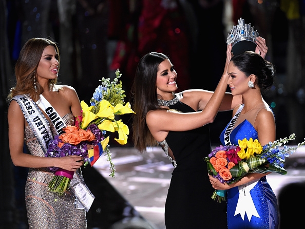 miss-universe-2015-shocker-miss-philippines-crowned-after-host-steve-harvey-flubs-miss-colombia-win